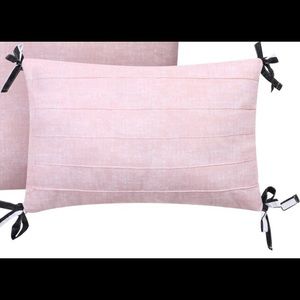 Juicy Couture Cabana throw pillows (2) 🛏 😊